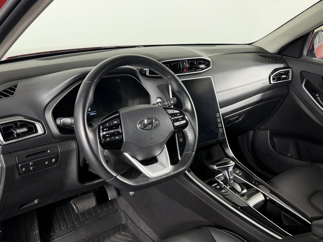 Hyundai Creta  Travel + Advanced + Двухцветная окраска кузова