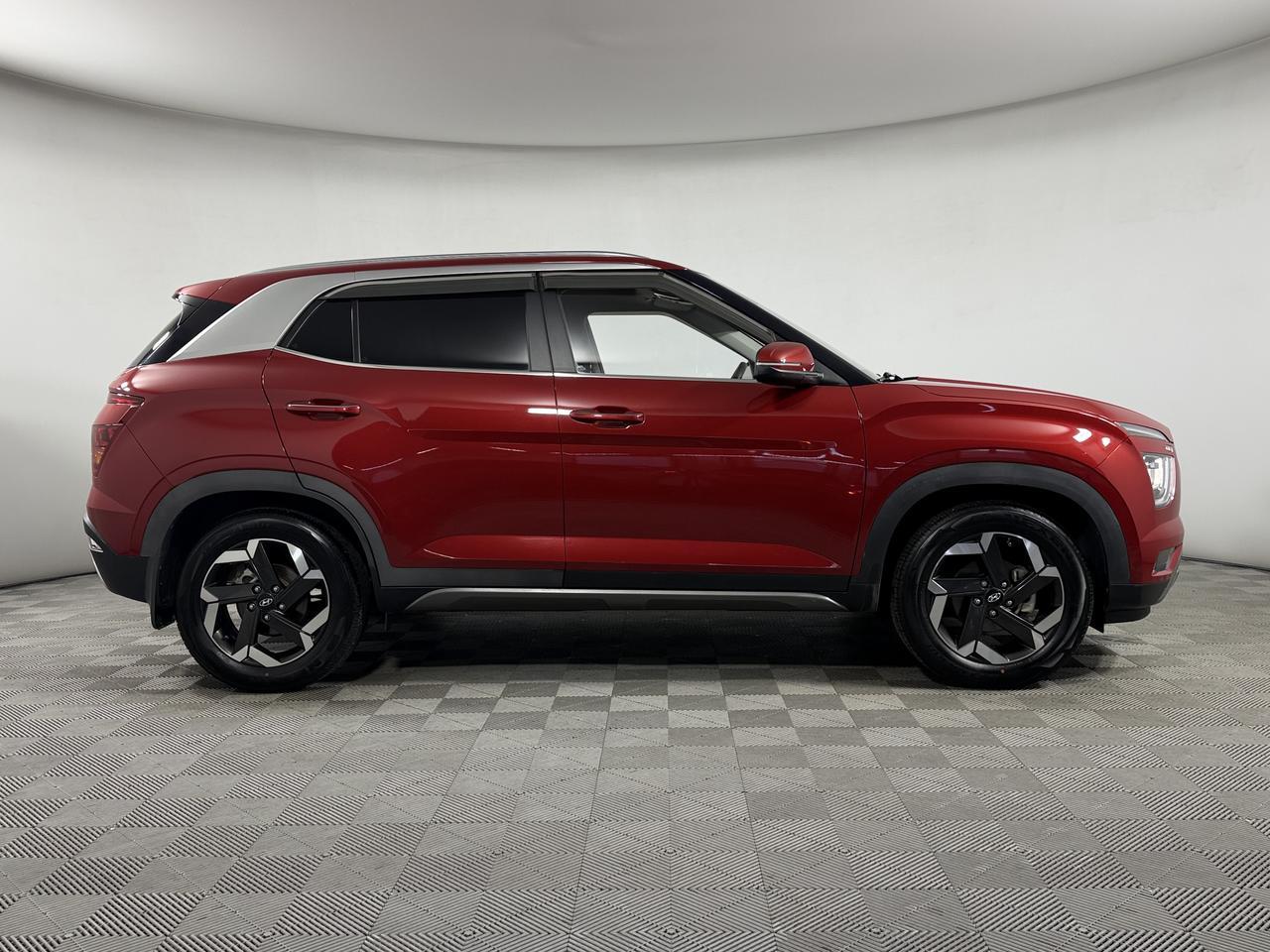 Hyundai Creta  Travel + Advanced + Двухцветная окраска кузова
