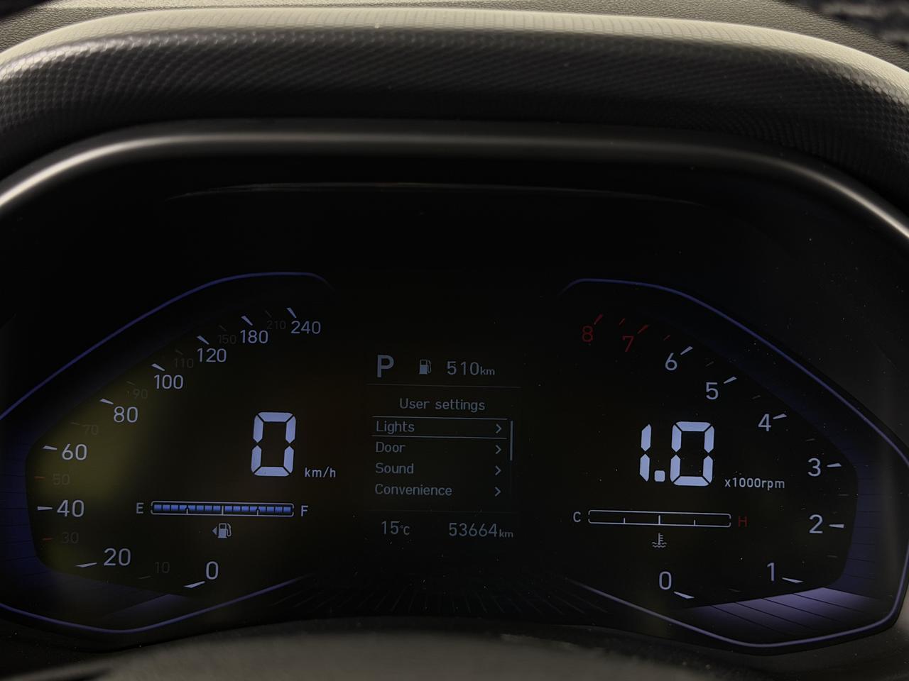 Hyundai Creta  Travel + Advanced + Двухцветная окраска кузова