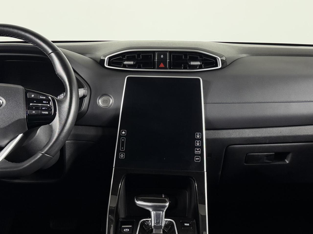 Hyundai Creta  Travel + Advanced + Двухцветная окраска кузова