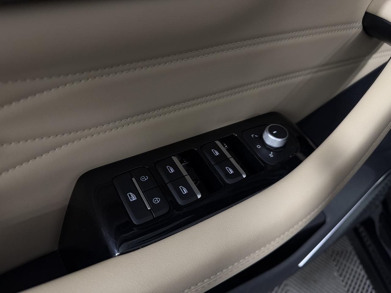 Geely Monjaro  