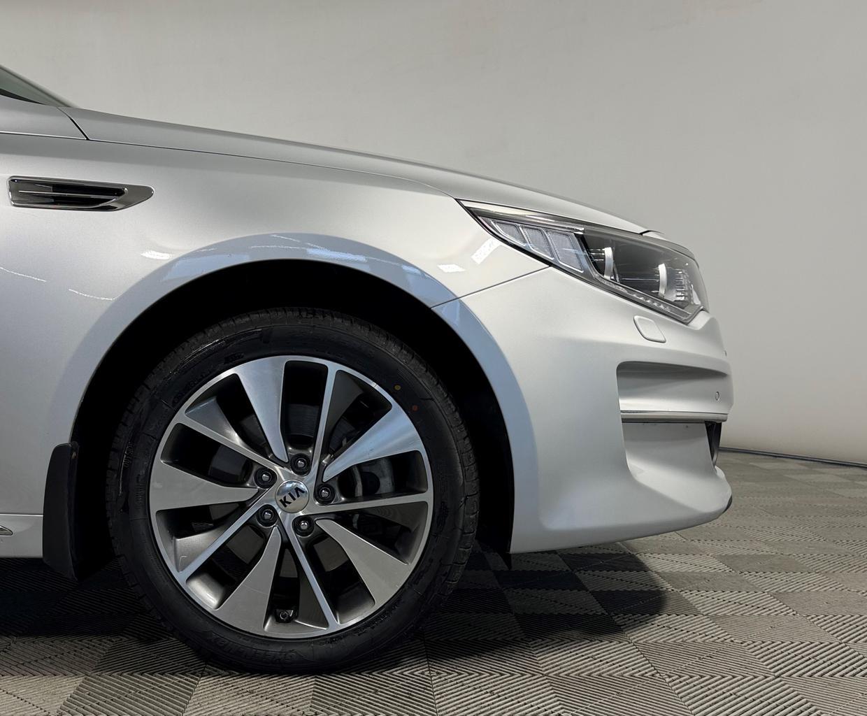Kia Optima  