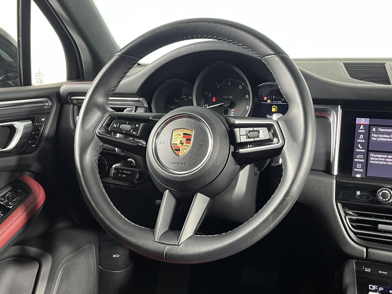Porsche Macan  