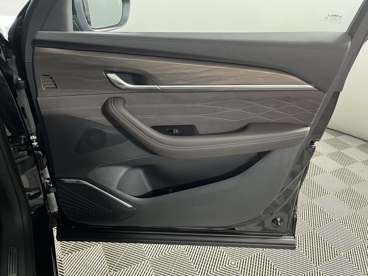 Geely Xingyue L  