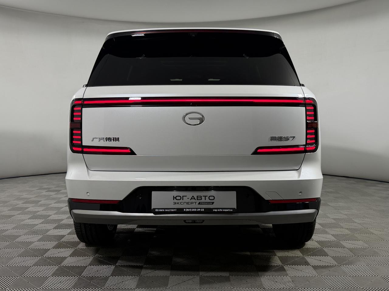 GAC GS8  