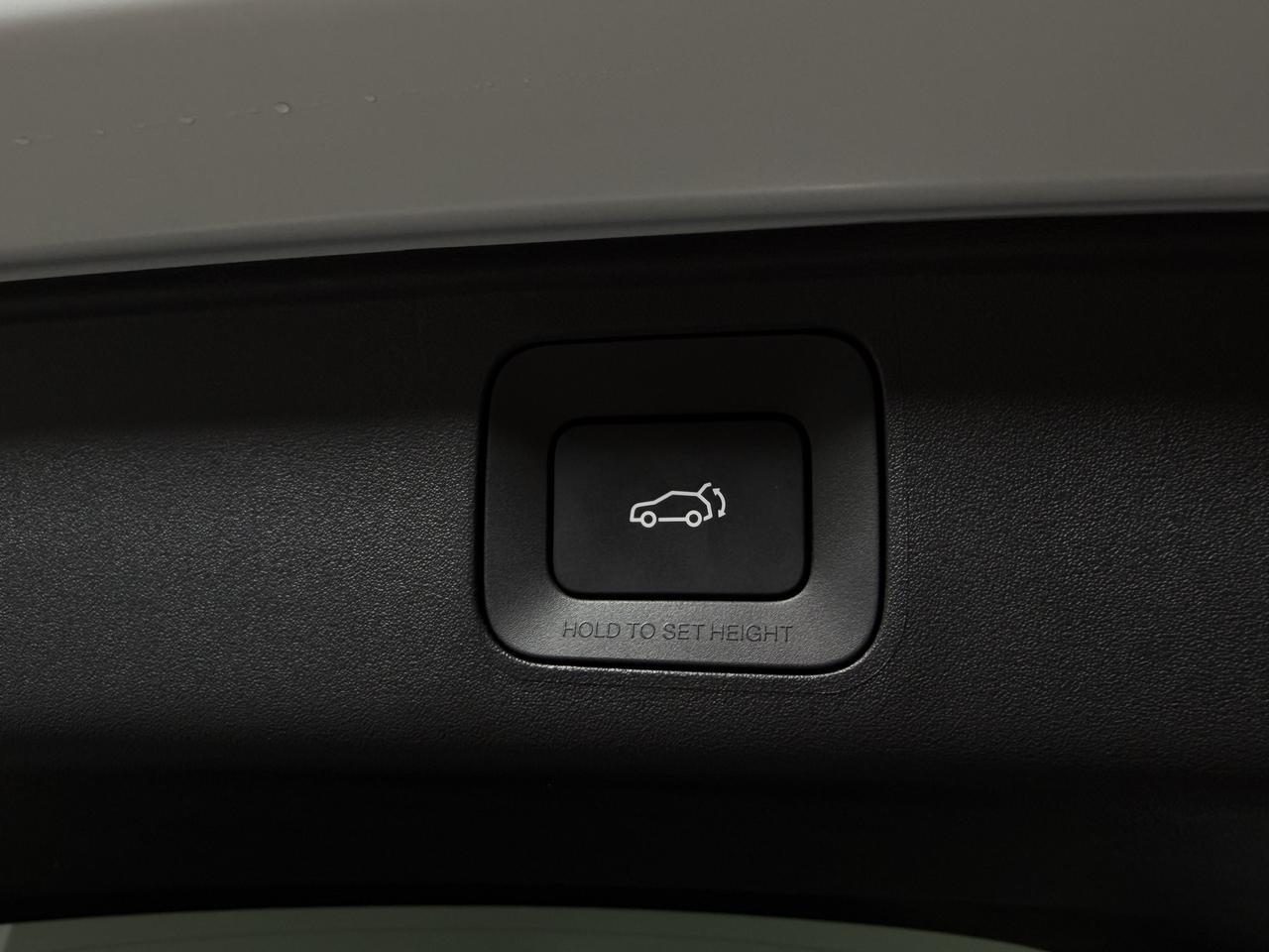 GAC GS8  