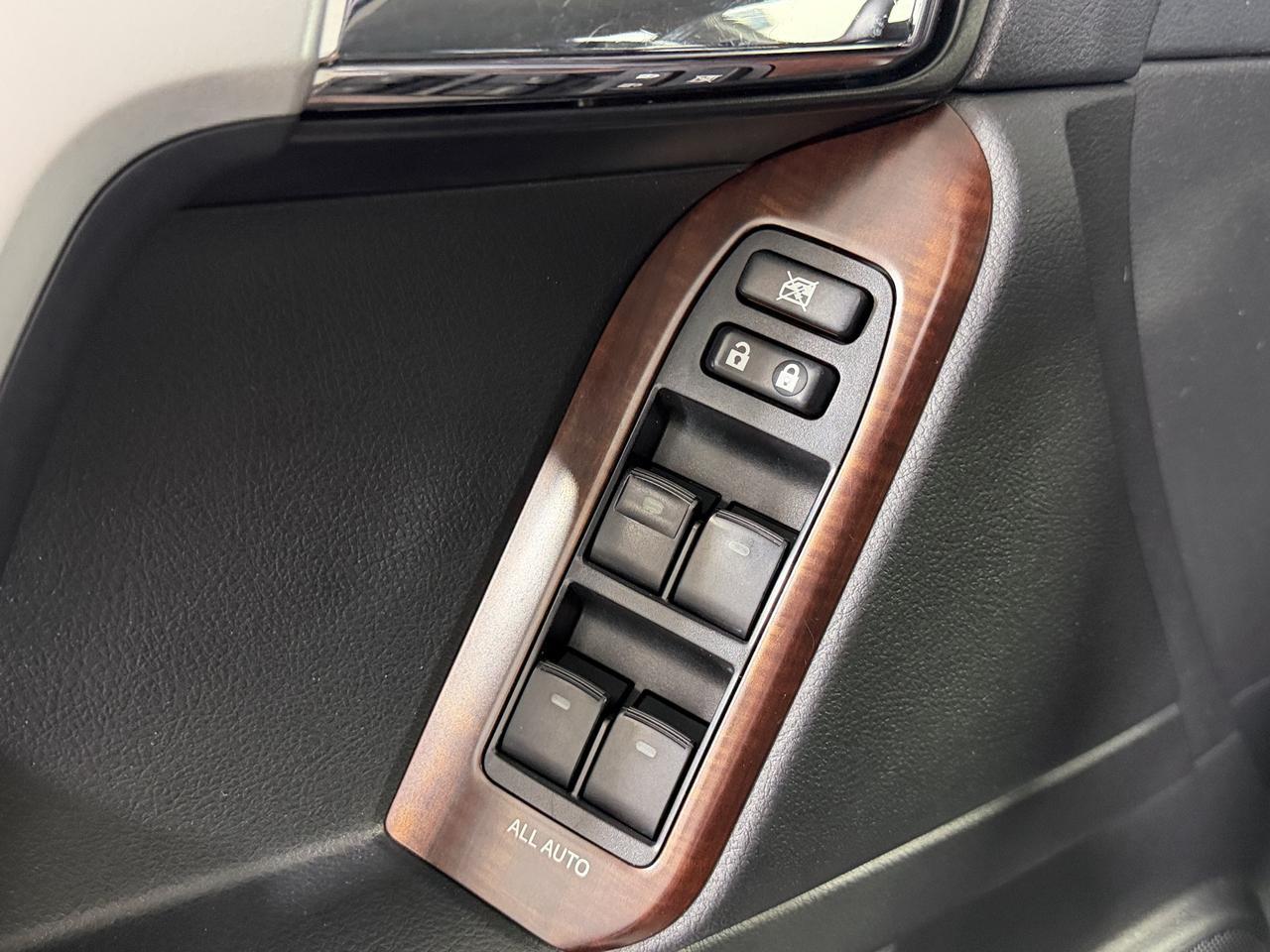 Toyota Land Cruiser Prado  Style