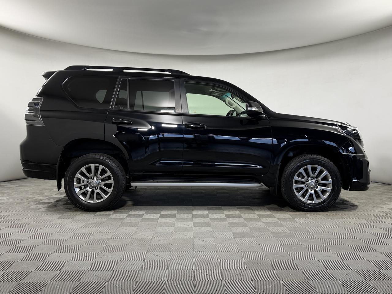 Toyota Land Cruiser Prado  Style