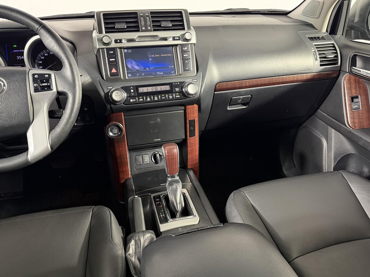 Toyota Land Cruiser Prado  Style